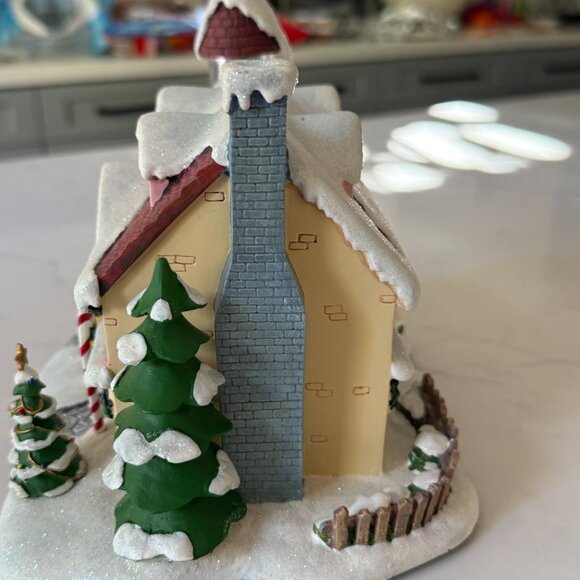 Hawthorne Village - "Santa’s Toy Workshop" Piece - Picture 10 of 10